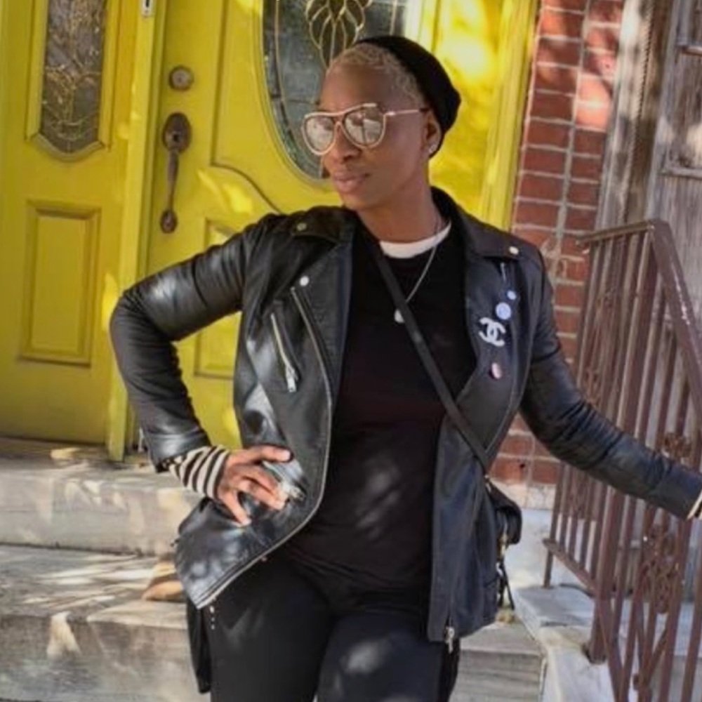 Meet your Posher, Latoya